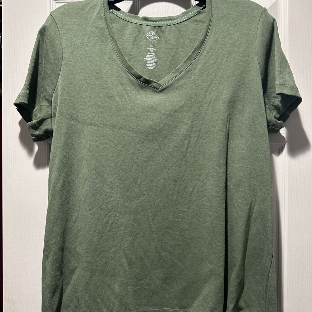 Set of 10 Women's V-Neck T-Shirt